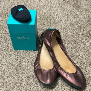 Tieks Raspberry Truffle Size 9